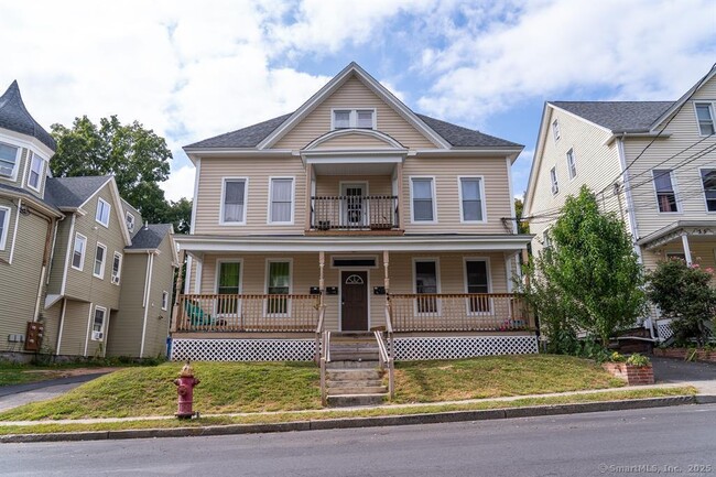 Primary Photo - 37 Randolph Ave