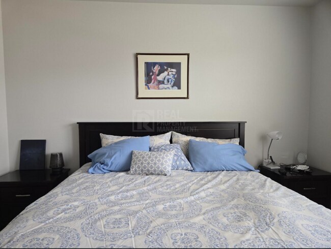 Building Photo - 2296 Setting Sun Dr