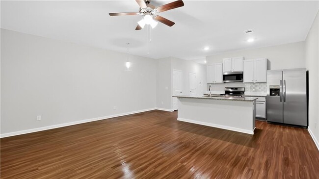 Building Photo - 2350 Mountain Springs Pl