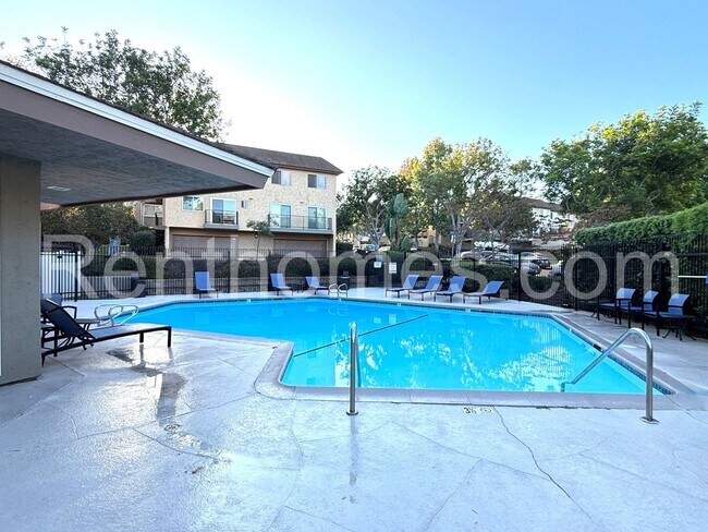 Building Photo - 2764 Meadow Lark Dr