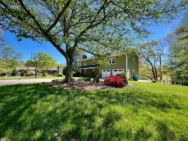 Building Photo - 38 Tipton Dr