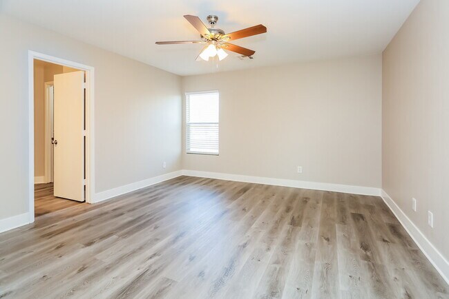 Building Photo - 8433 Warthen Meadows St