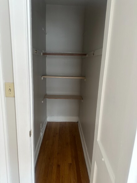 Building Photo - 8009 S Phillips Ave