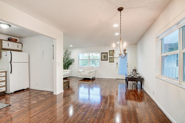 Building Photo - 42 Burgundy A