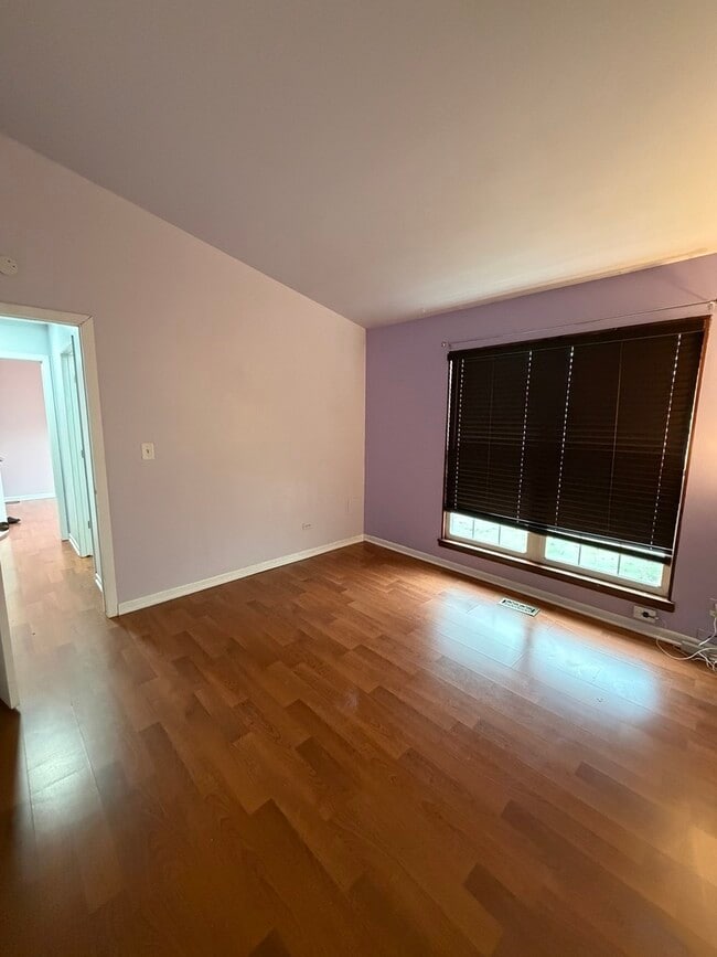 Building Photo - 3627 Linden Dr