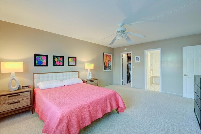 Building Photo - 1950 N Andrews Ave