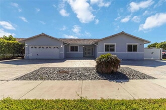 Building Photo - 9978 SW 152nd Terrace