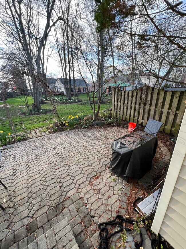 Building Photo - 10767 Fallsington Ct