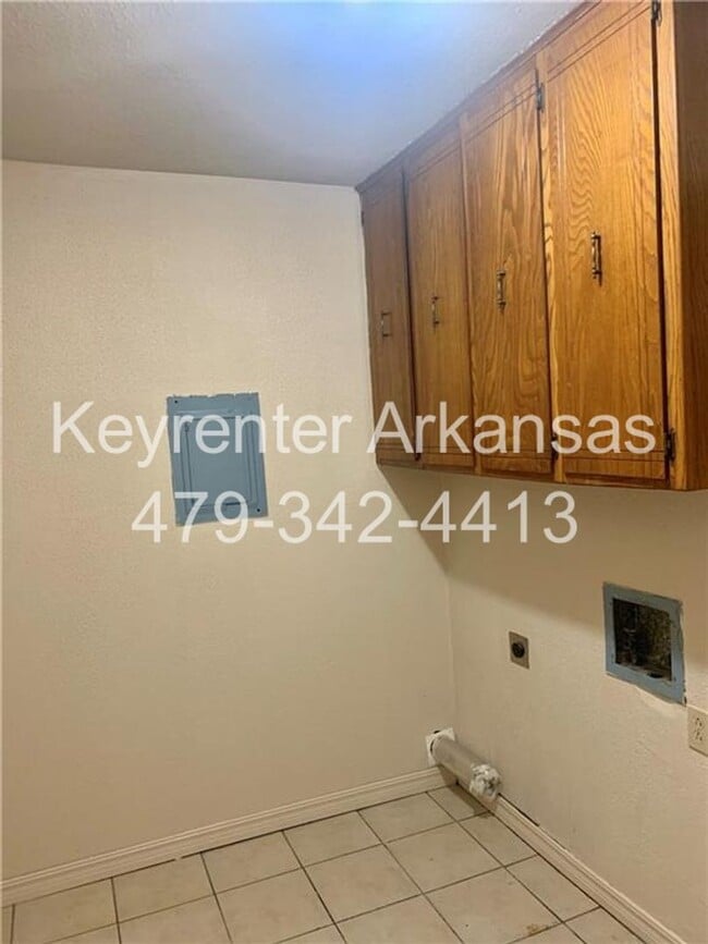 Building Photo - Charming Home with Open Kitchen, Fireplace & 2-Car Garage