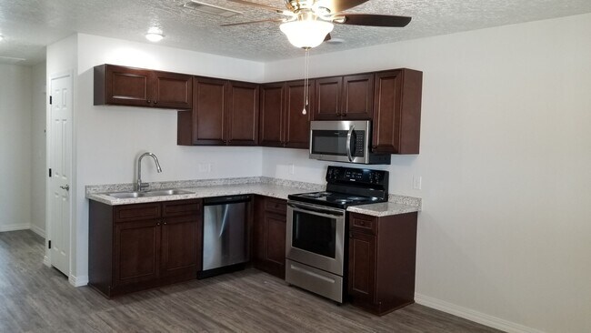 Building Photo - NEW LUXURY ONE BEDROOM APARTMENT UNFURNISHED