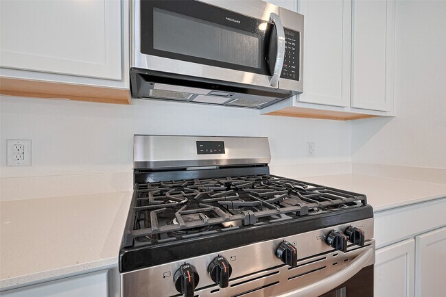 Building Photo - 9603 Fulvetta Briar Ct