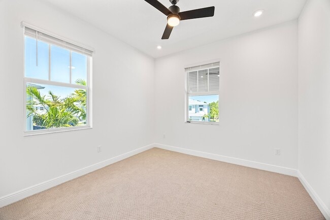 Building Photo - 3552 NW Solange Ct