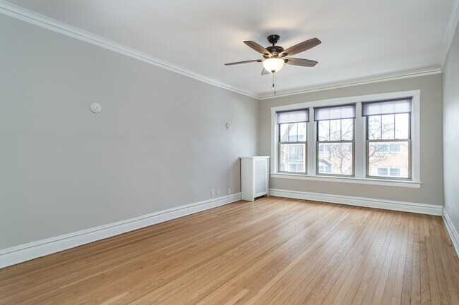 Living Room - 603 Washington Blvd