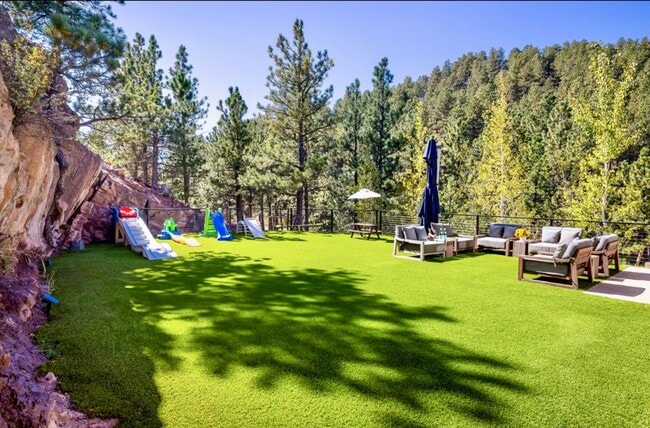 Building Photo - Private Foothills Sanctuary Minutes from D...