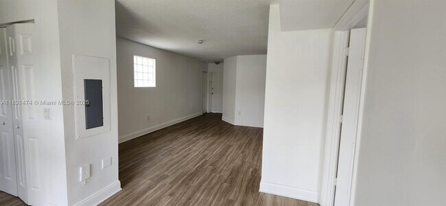 Building Photo - 3478 Briar Bay Blvd