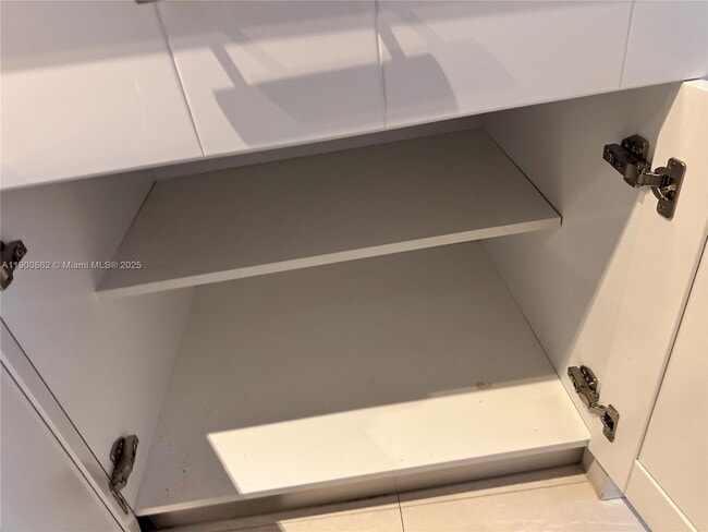 Building Photo - 1790 S Treasure Dr