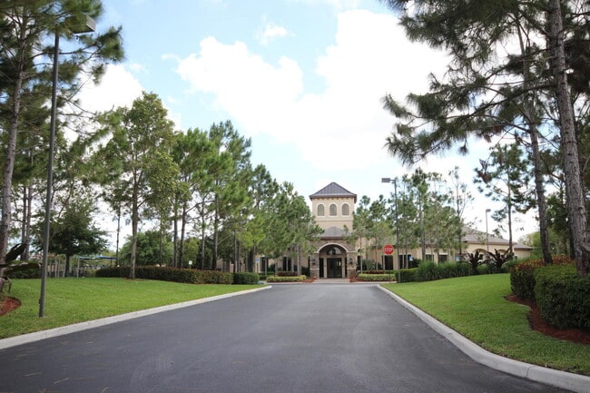 Building Photo - 11351 Majestic Acres Terrace