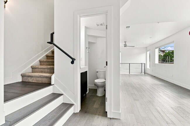 Building Photo - $3,640.95 with $300 Off the first month's rent, 2 Bed, 2.5 Bath Townhome in Denver with Rooftop P...