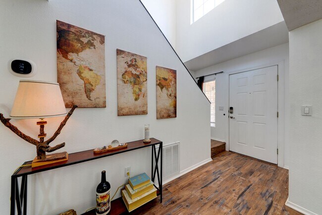 Building Photo - Fully Furnished 3-Bedroom Home Near Petroglyph Monument