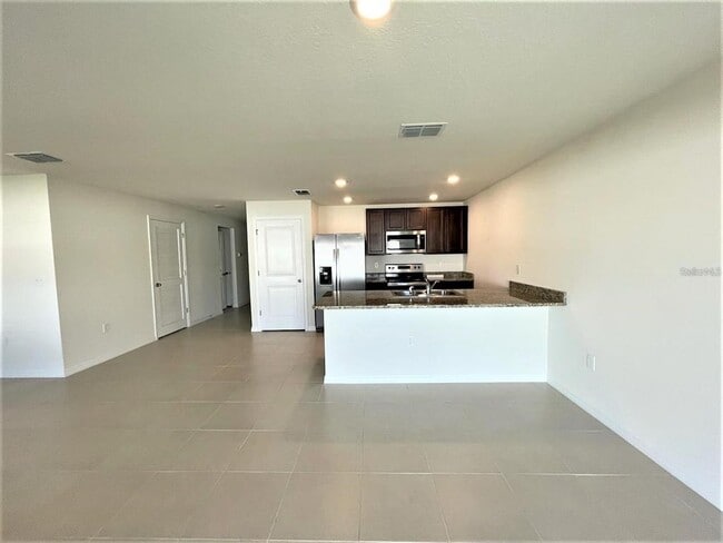 Building Photo - 550 Calico Scallop St