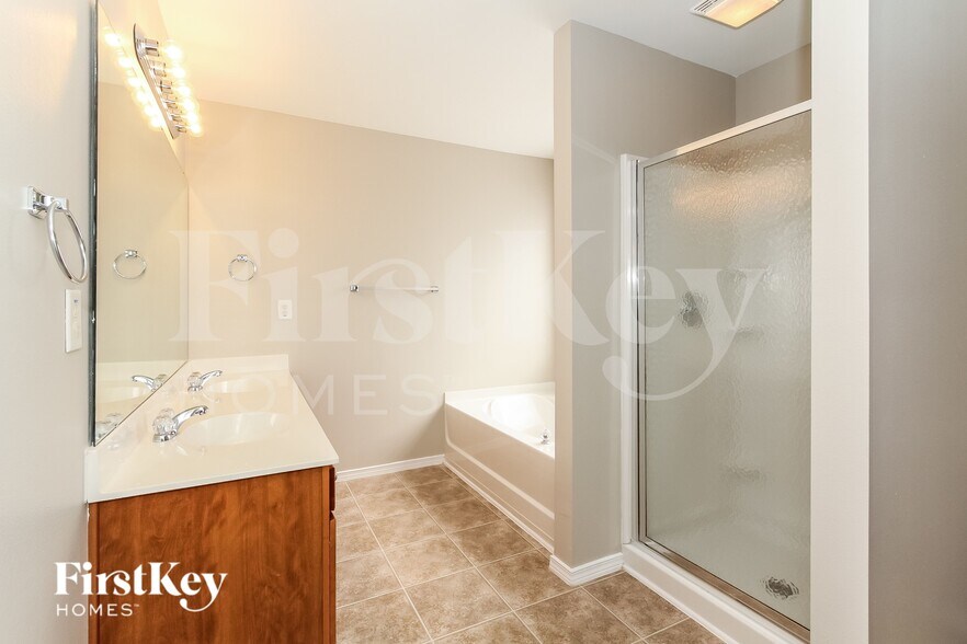 Building Photo - 2709 Buckleigh Dr