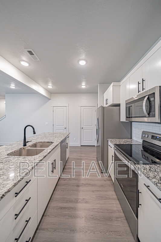 Building Photo - 651 S 2400 W