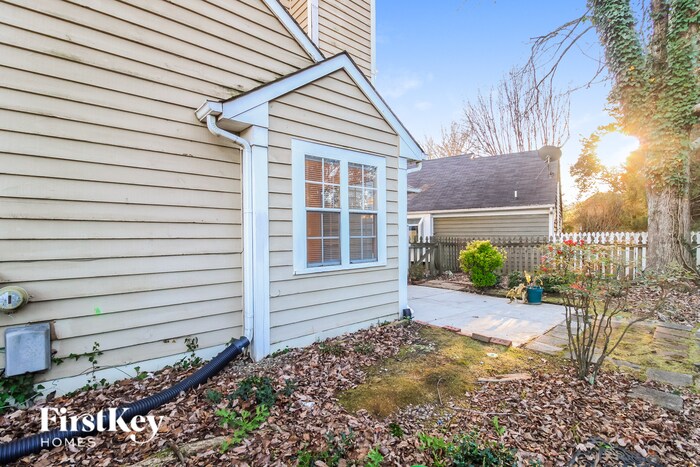 Building Photo - 3221 Pipers Way
