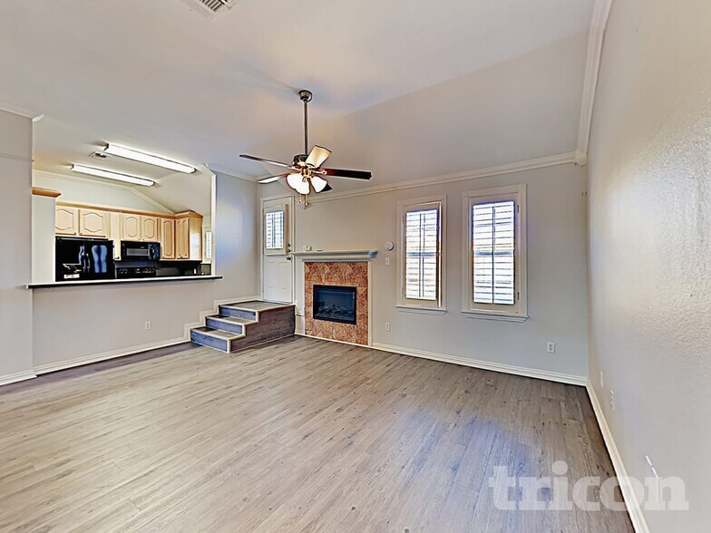 Building Photo - 1202 Mission St