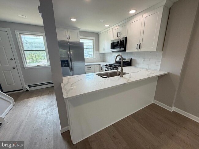 Building Photo - 359 Whites Rd