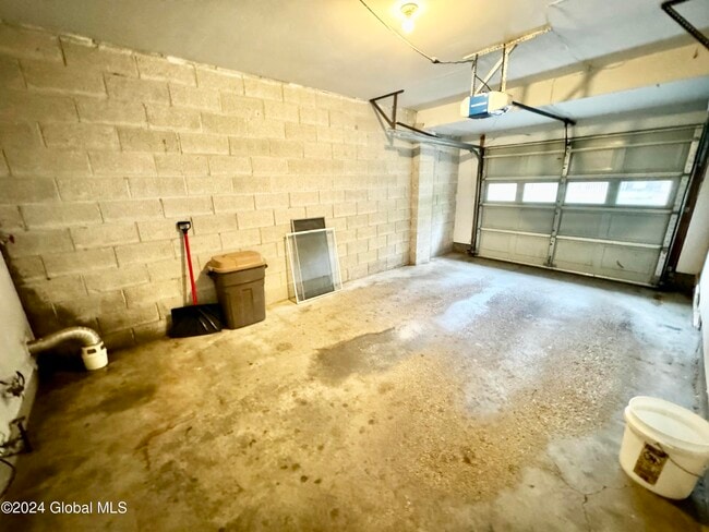 Building Photo - 3A Lacosta Dr