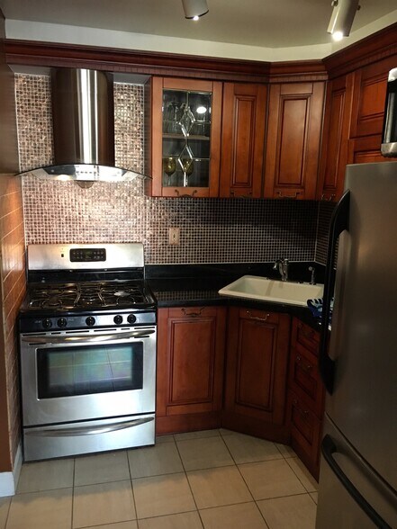 Building Photo - 2716 41st Ave