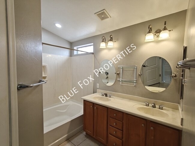 Building Photo - 12232 N Sora Pl