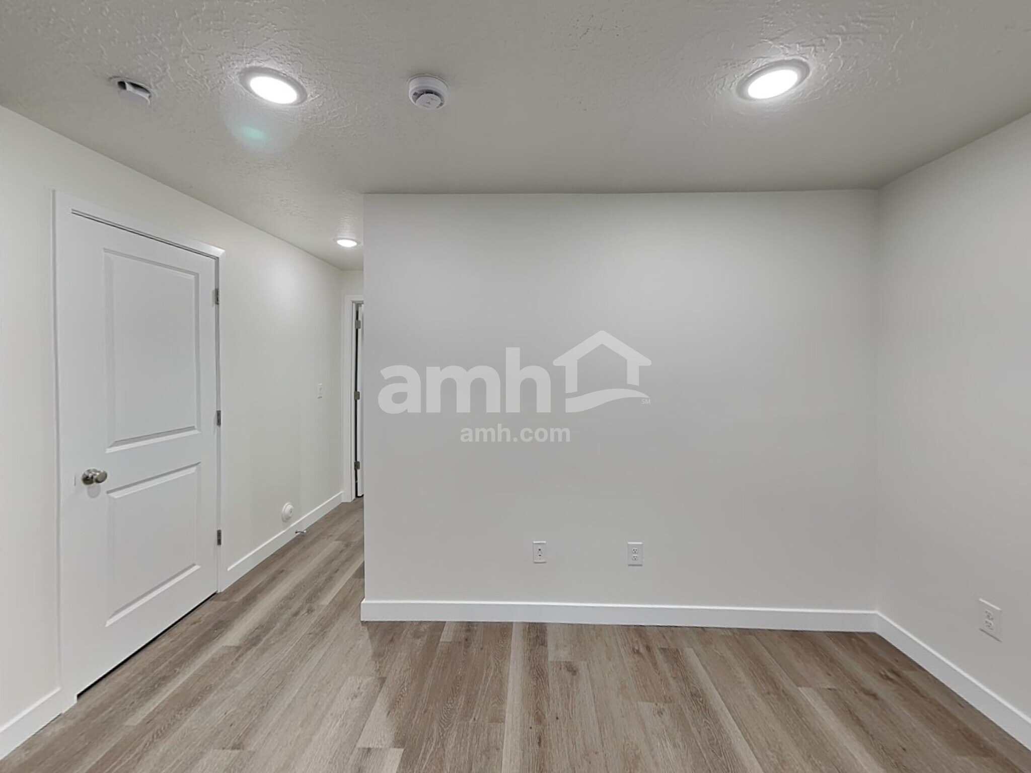 Building Photo - 1244 W Mahogany St