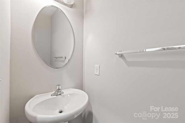 Building Photo - 7736 Sweet Fern Way