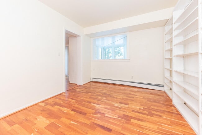 Building Photo - 1915 Geddes Ave