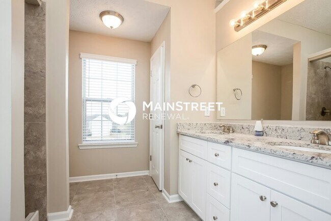 Building Photo - 4 Bedroom Pet-Friendly Home in Douglasville, GA with Main Street Renewal