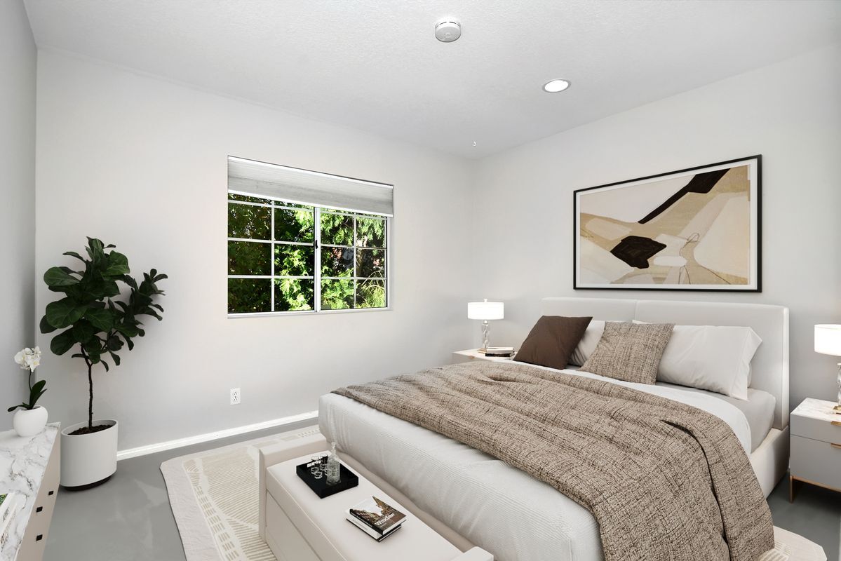 Building Photo - 4325 Oak Glen St