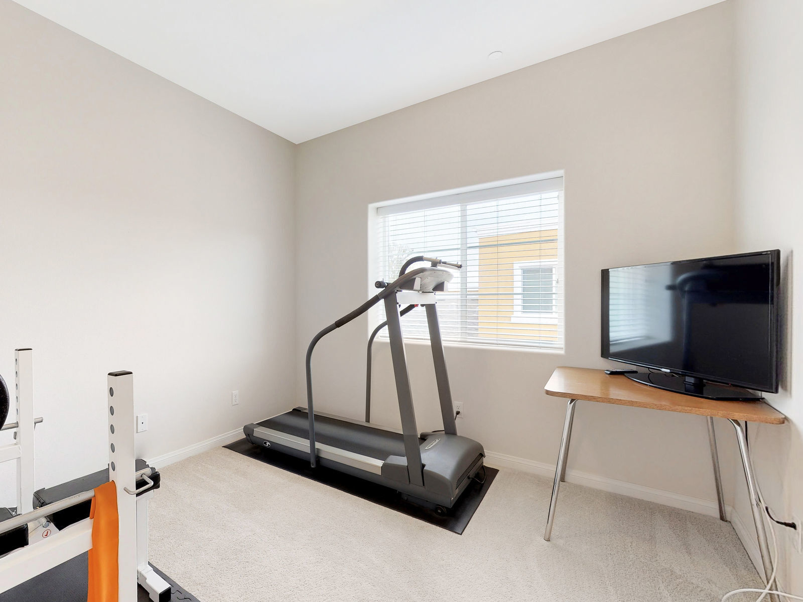 Building Photo - 955 Humbert Ave