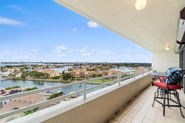 Building Photo - 5950 Pelican Bay Plaza S