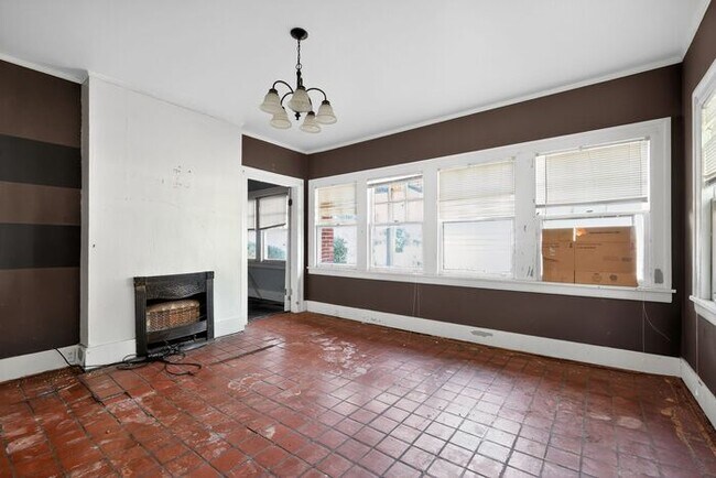 Building Photo - 322 Arlington Ave