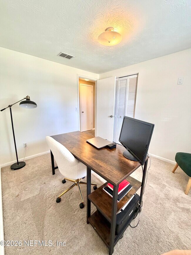 Building Photo - 25 Seatrout St