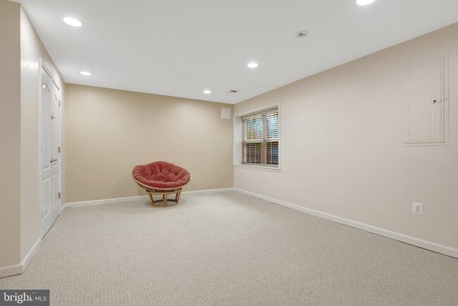 Building Photo - 2451 Silk Ct