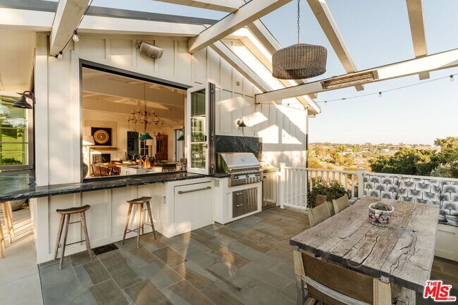 Building Photo - 5770 Busch Dr