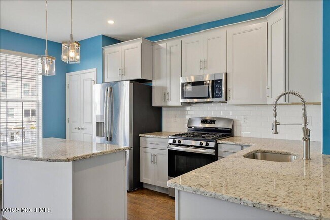 Building Photo - 107 Celebration Blvd