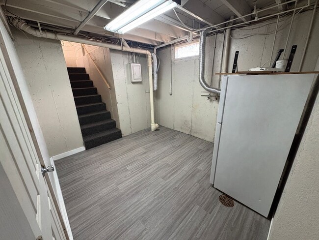 Building Photo - Centrally Located 3 bedroom home