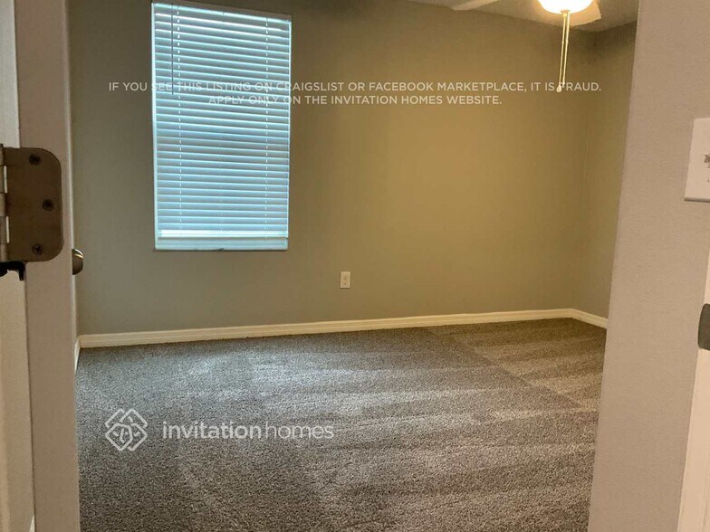 Building Photo - 2258 Jungle Dr