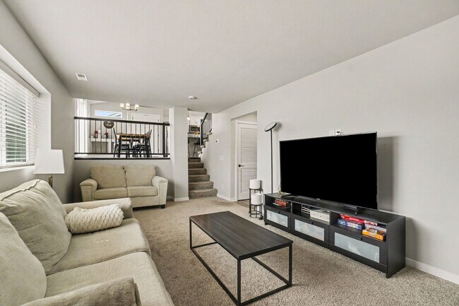 Building Photo - Beautiful Bellevue Home Close to Offutt AFB