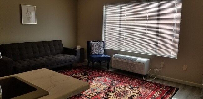 Building Photo - 460 Washington St