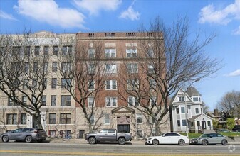Building Photo - 851 JFK Blvd E