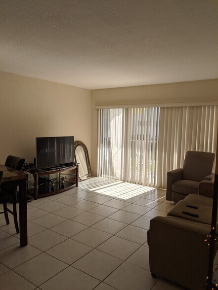 Building Photo - 7713 SW 88th St